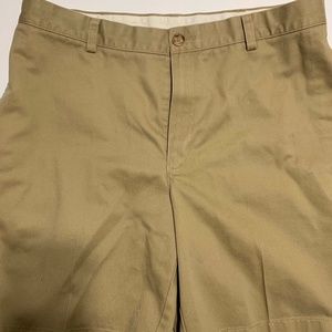 LL Bean Mens Classic Fit Khaki Shorts Sz 34 EUC